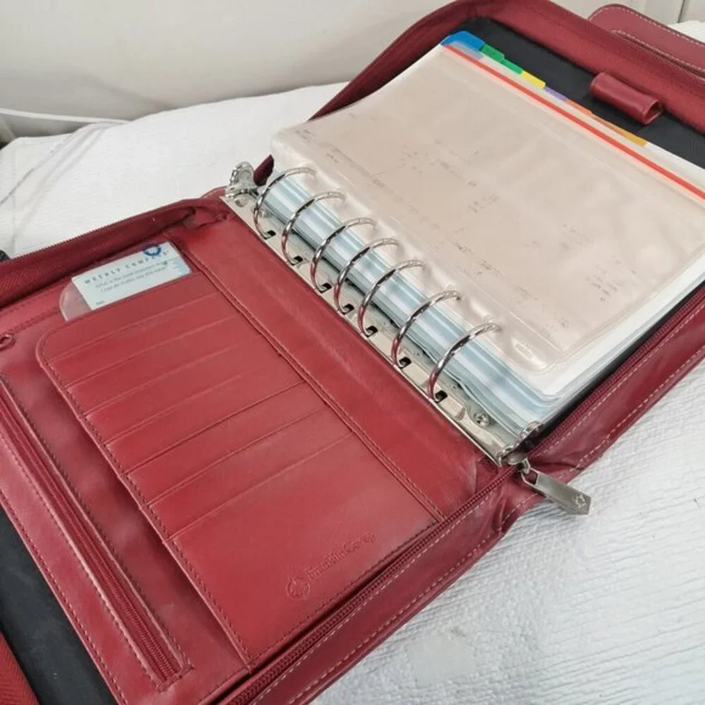 Franklin Covey Red Zip Planner Binder Briefcase Handles 7 ring organizer inserts
